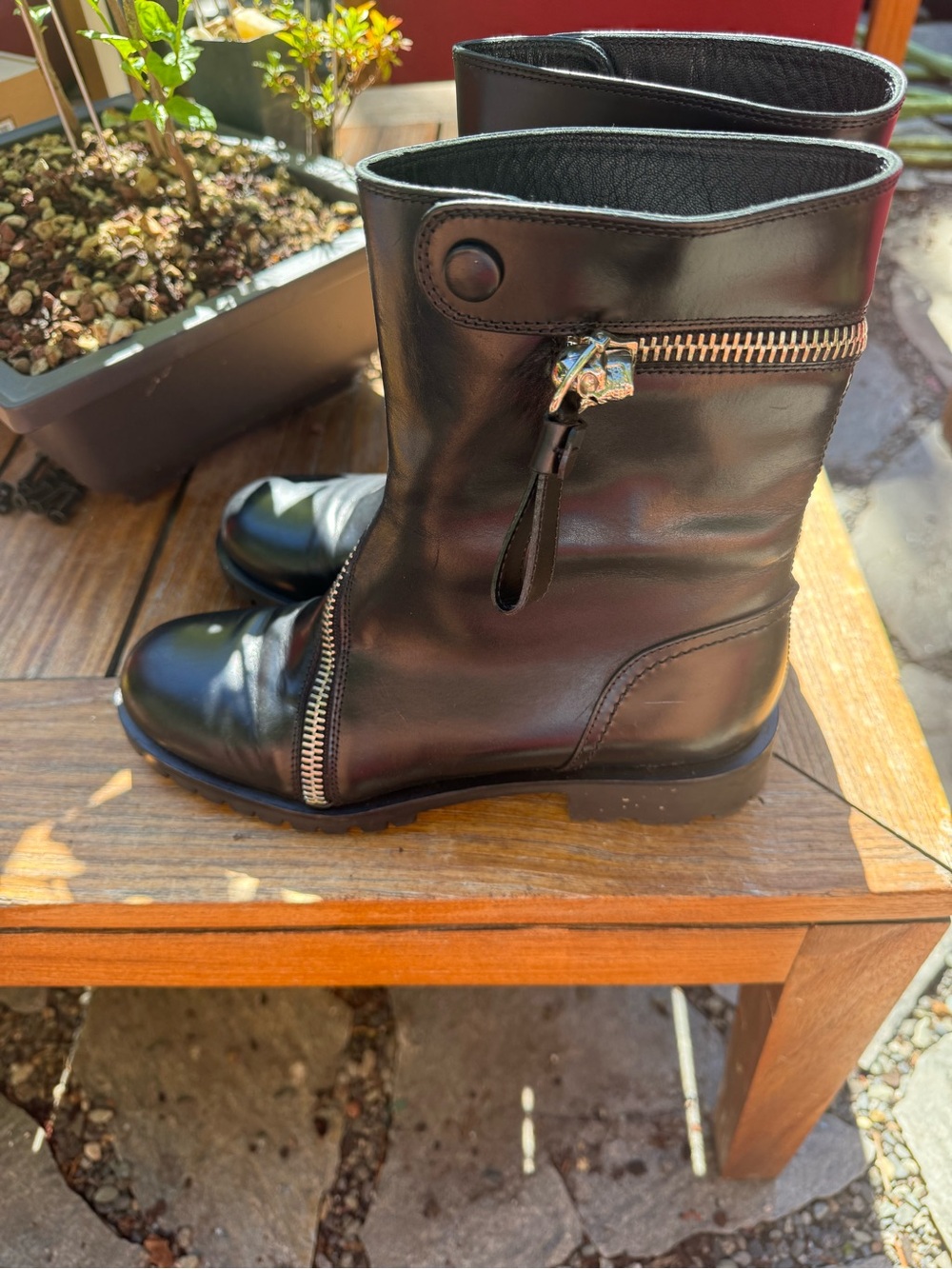 Alexander McQueen Black Leather Zip-Front Ankle Boots - Picture 4 of 8